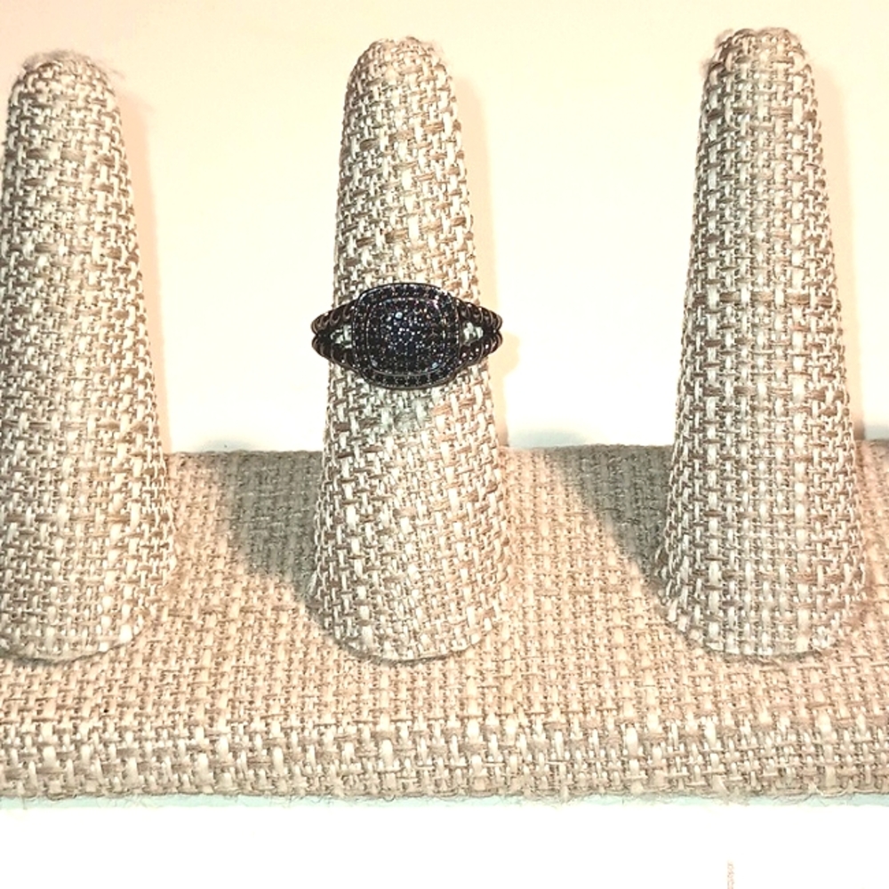 PEERMONT SWAROVSKI BLACK CRYSTALS GUN METAL RING